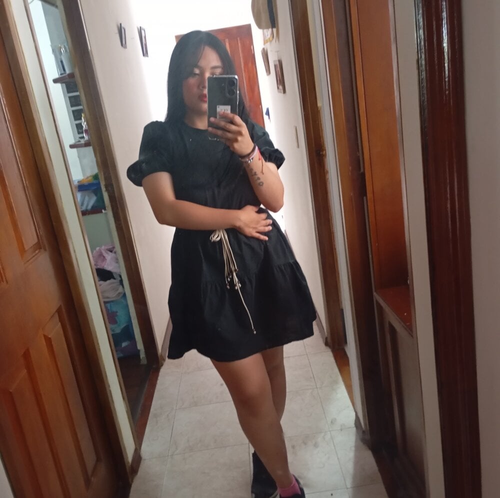 VioleeSaenz Chatroom