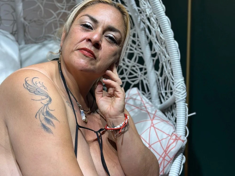 Violet_Benett Chatroom