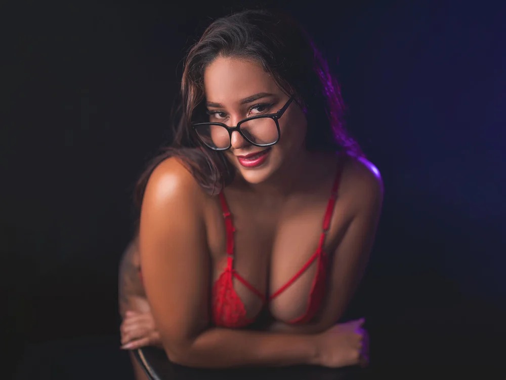 Violet_Lux Chatroom