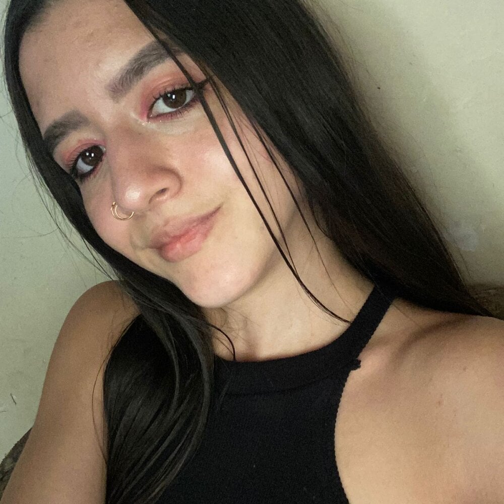 Violeta_Gracee Chatroom