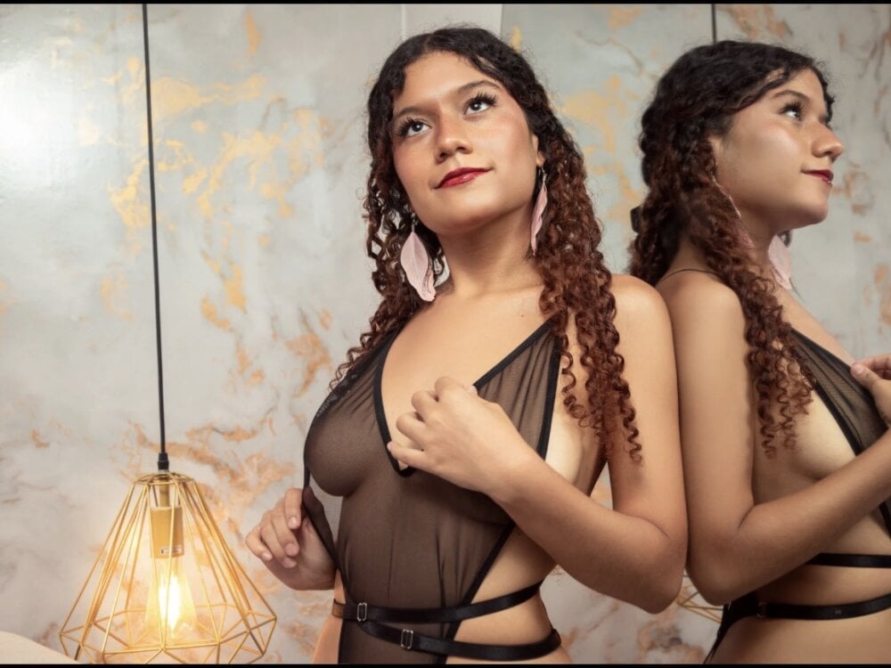 ViolettaMorae Chatroom