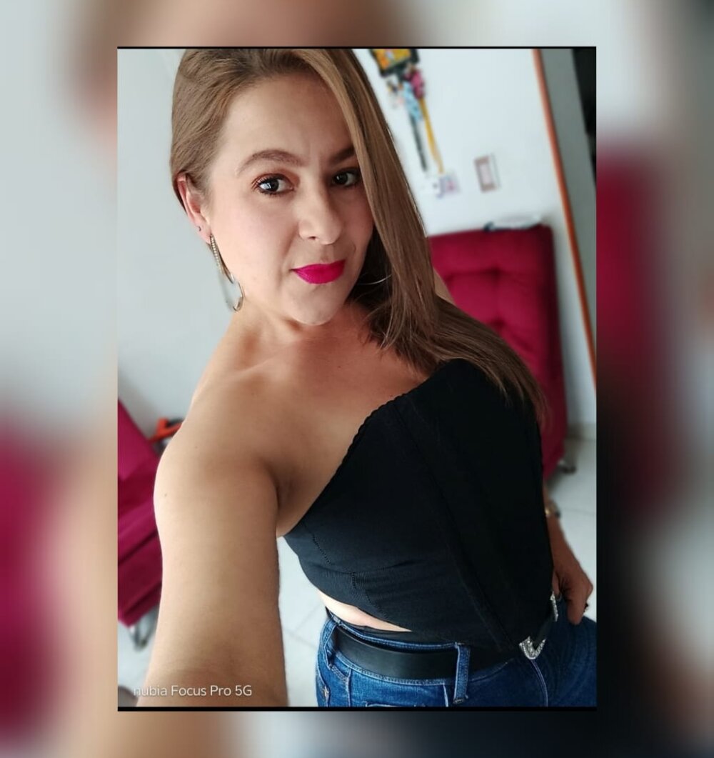 Vivi_queen_ Chatroom