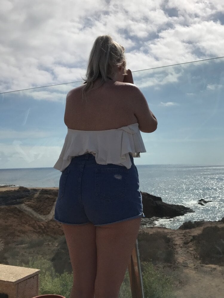 Watchmyslutwife Chatroom