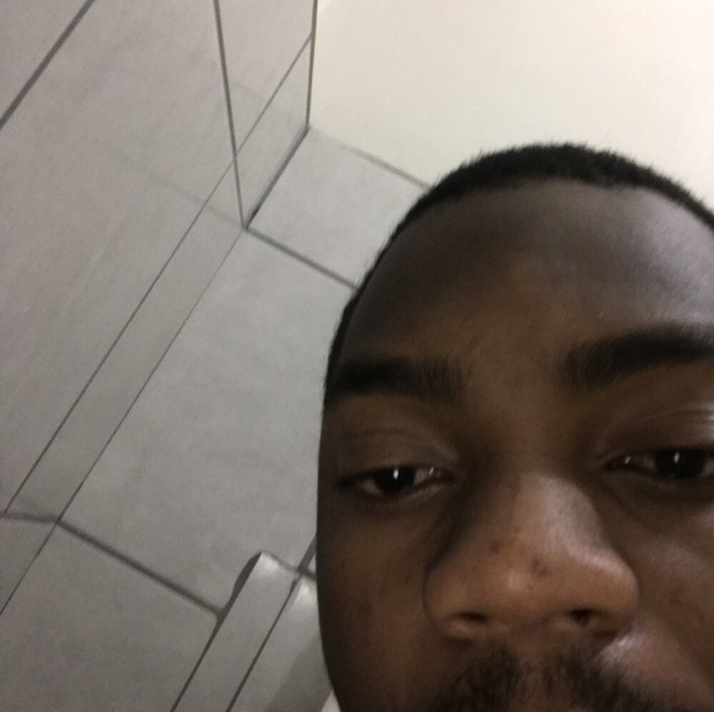 WayTooizzy12 Chatroom