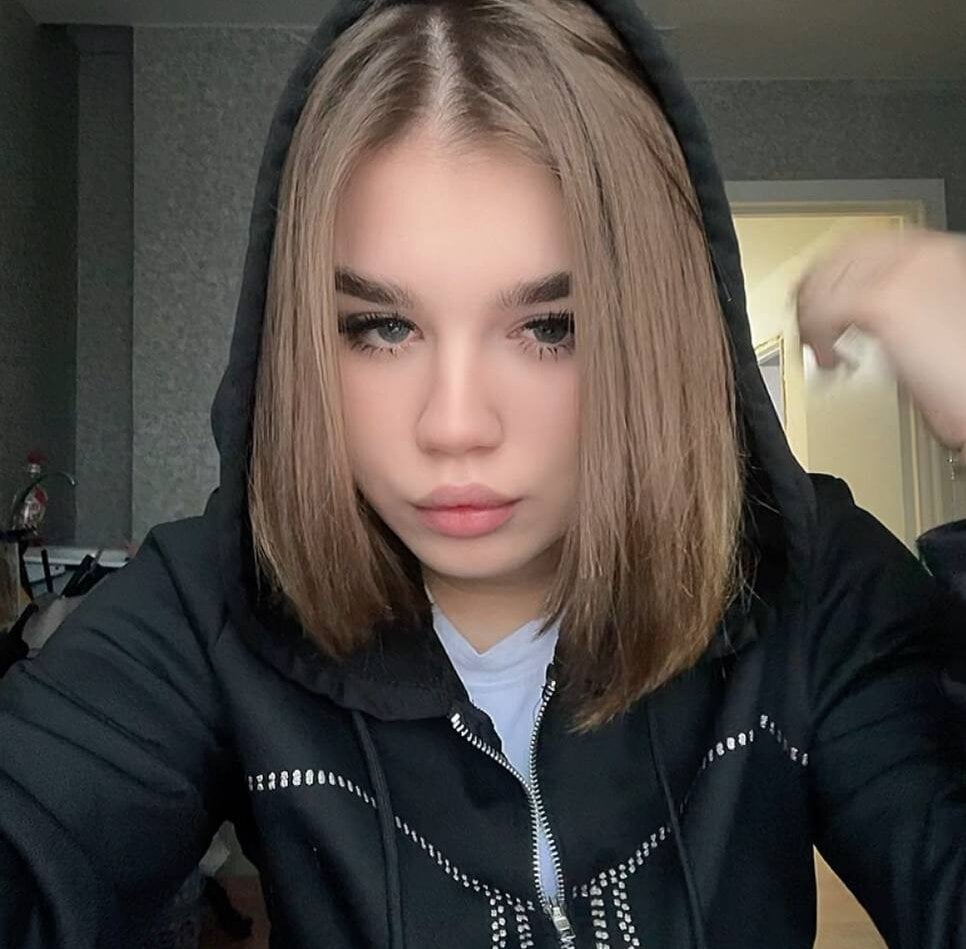 WednesdayMila Chatroom