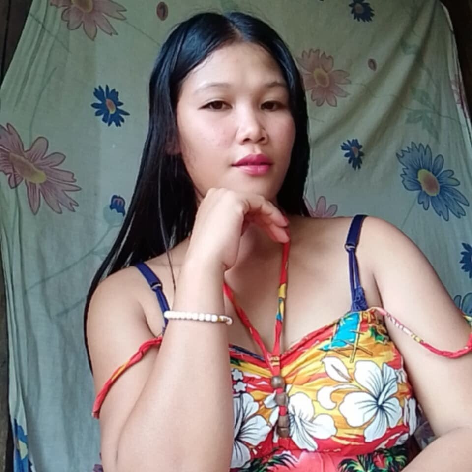 WetJuicyPusy Chatroom