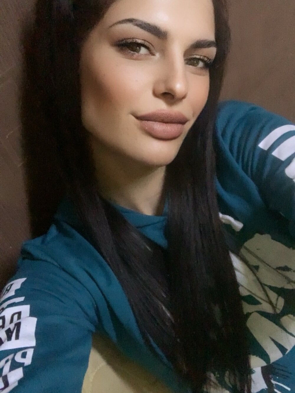 WhiTEChocOlaTE23 Chatroom