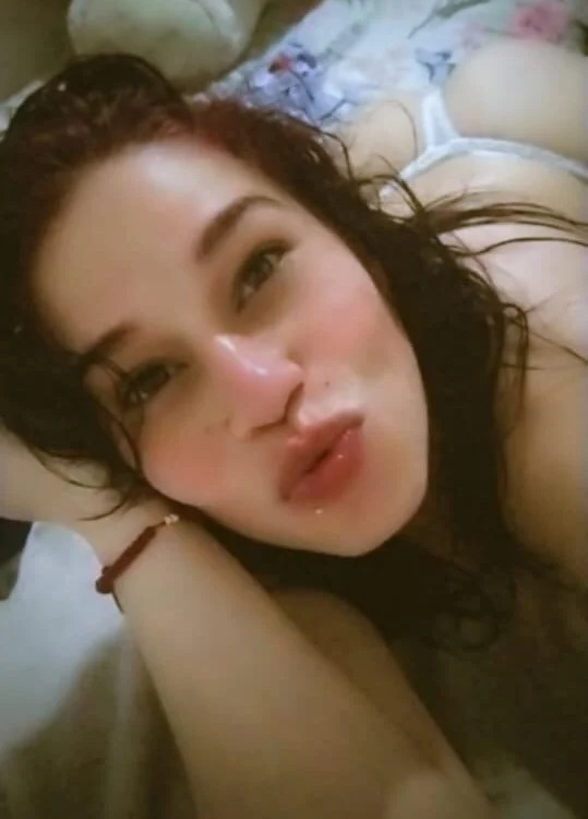 WhiteHot_18 Chatroom