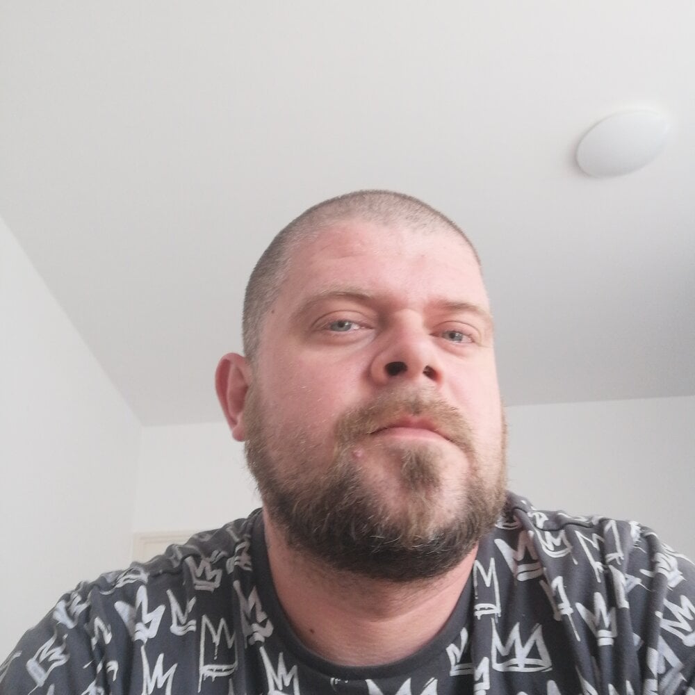 WhiteTowerMan Chatroom