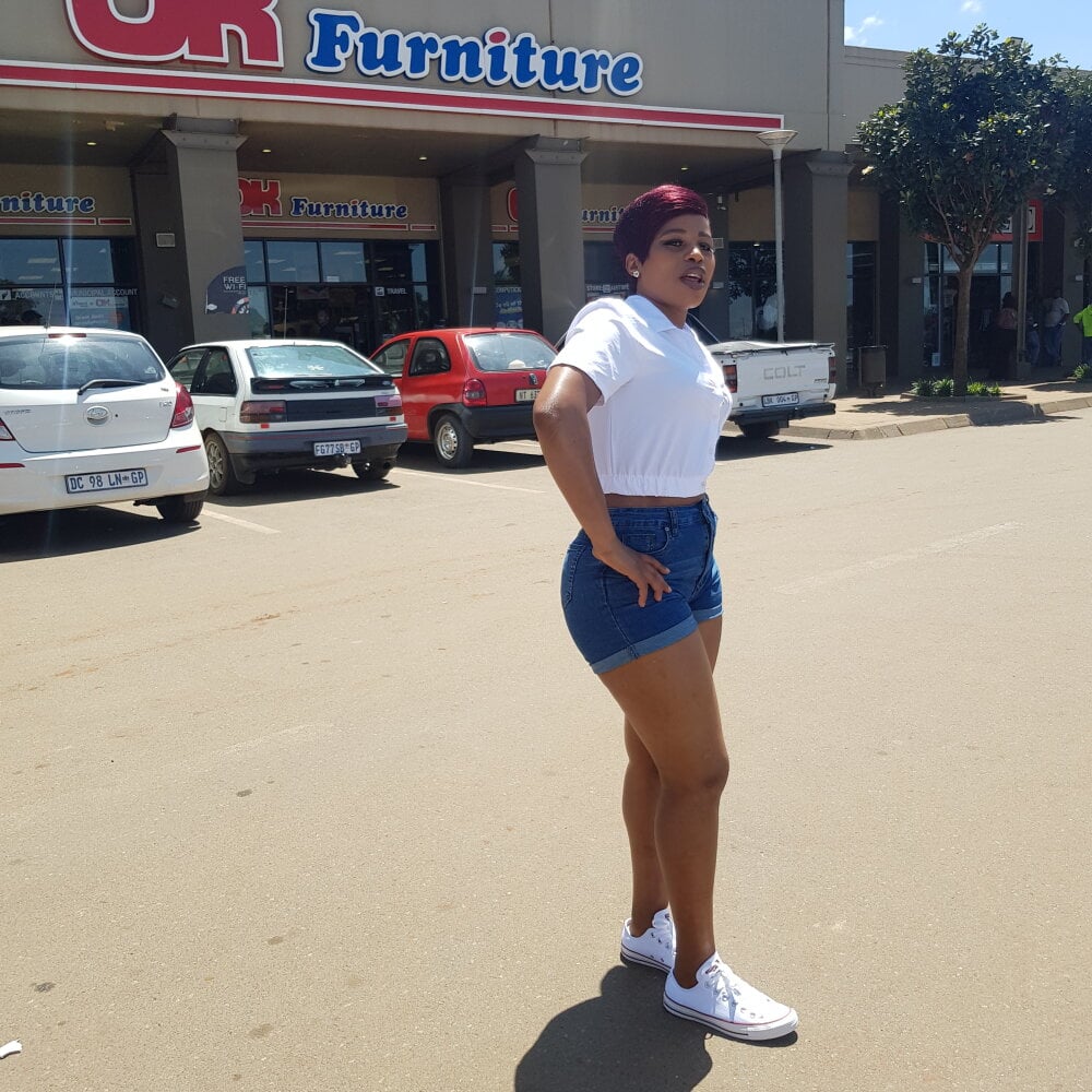 White_Ferrari Webcam Profile Picture White_Ferrari Chatroom