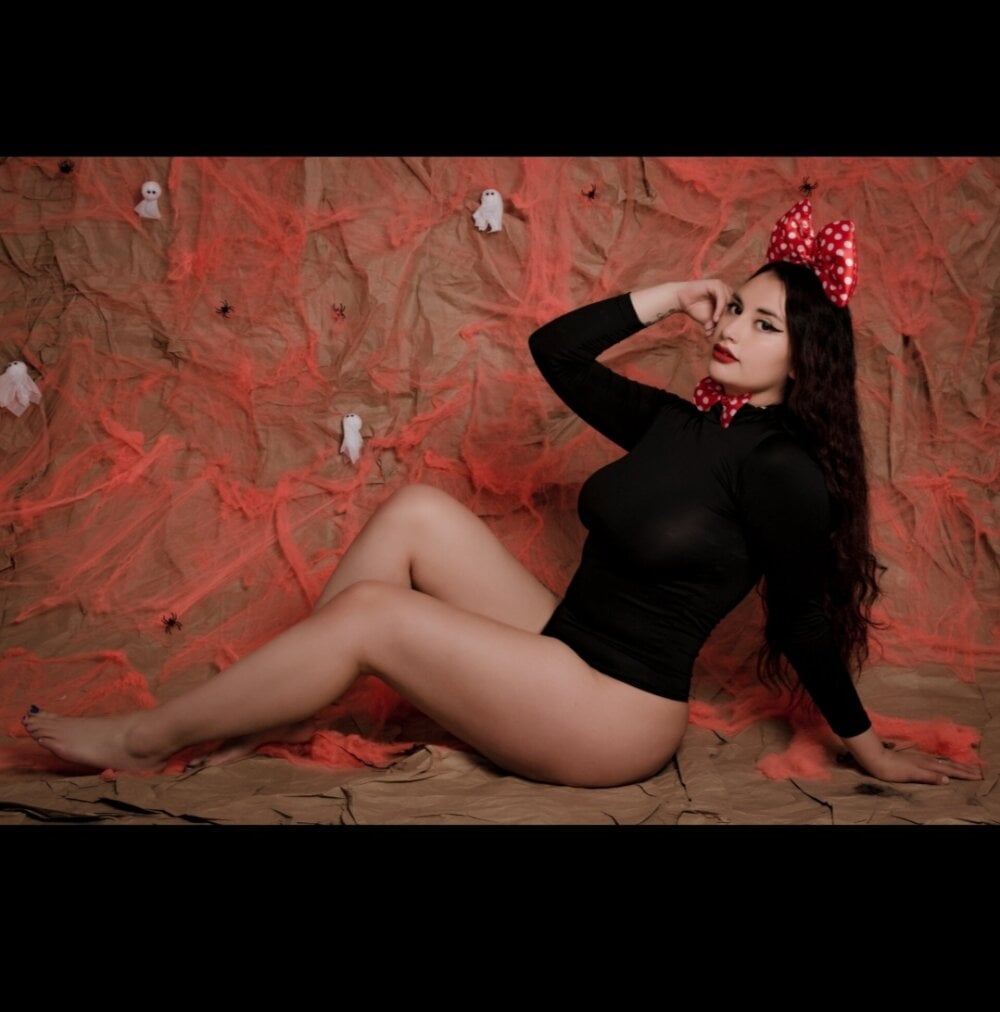 White_Queen_1 Chatroom