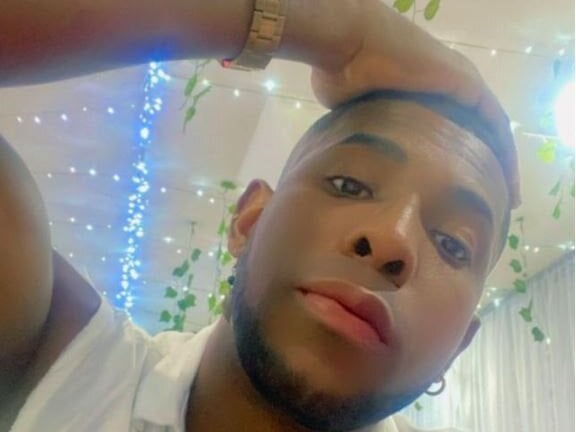XHARDBLACKCUN22 Chatroom