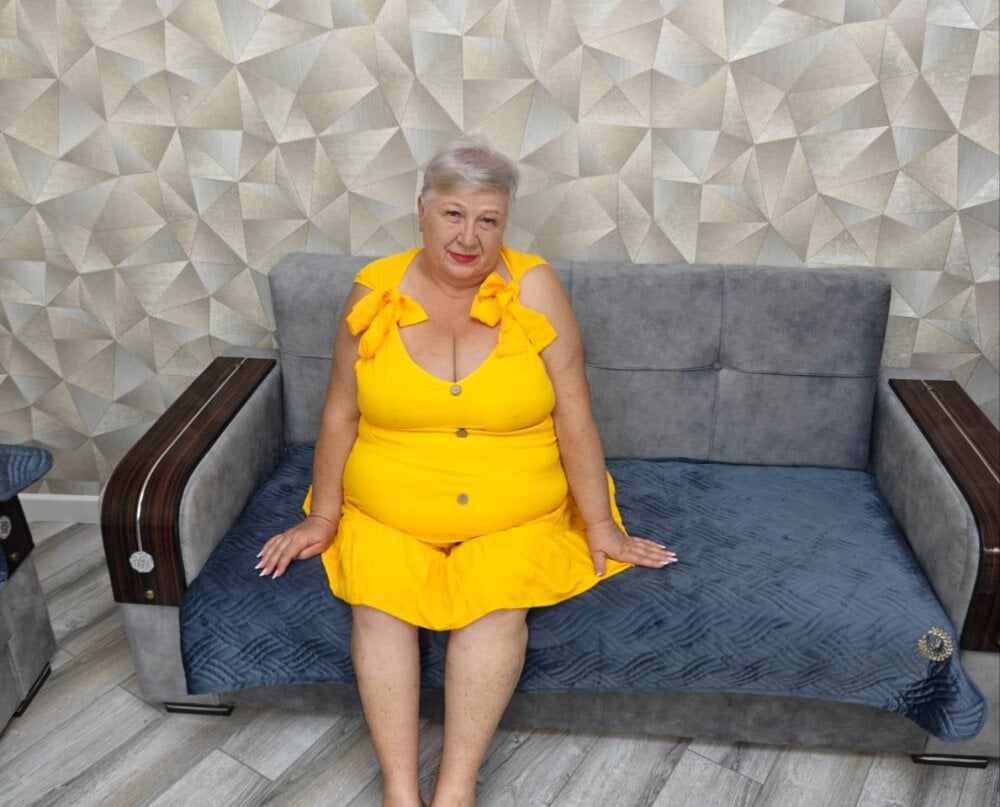 XLettieMagdalenX Chatroom