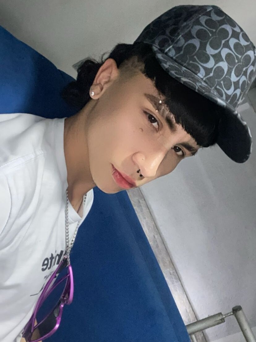 XanderGrey8 Chatroom