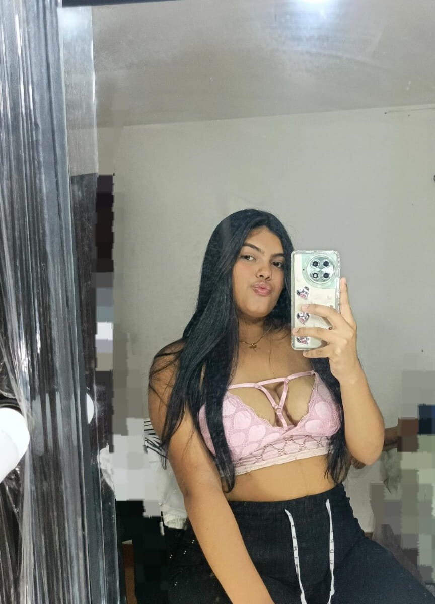 Xelena_Kiss Chatroom