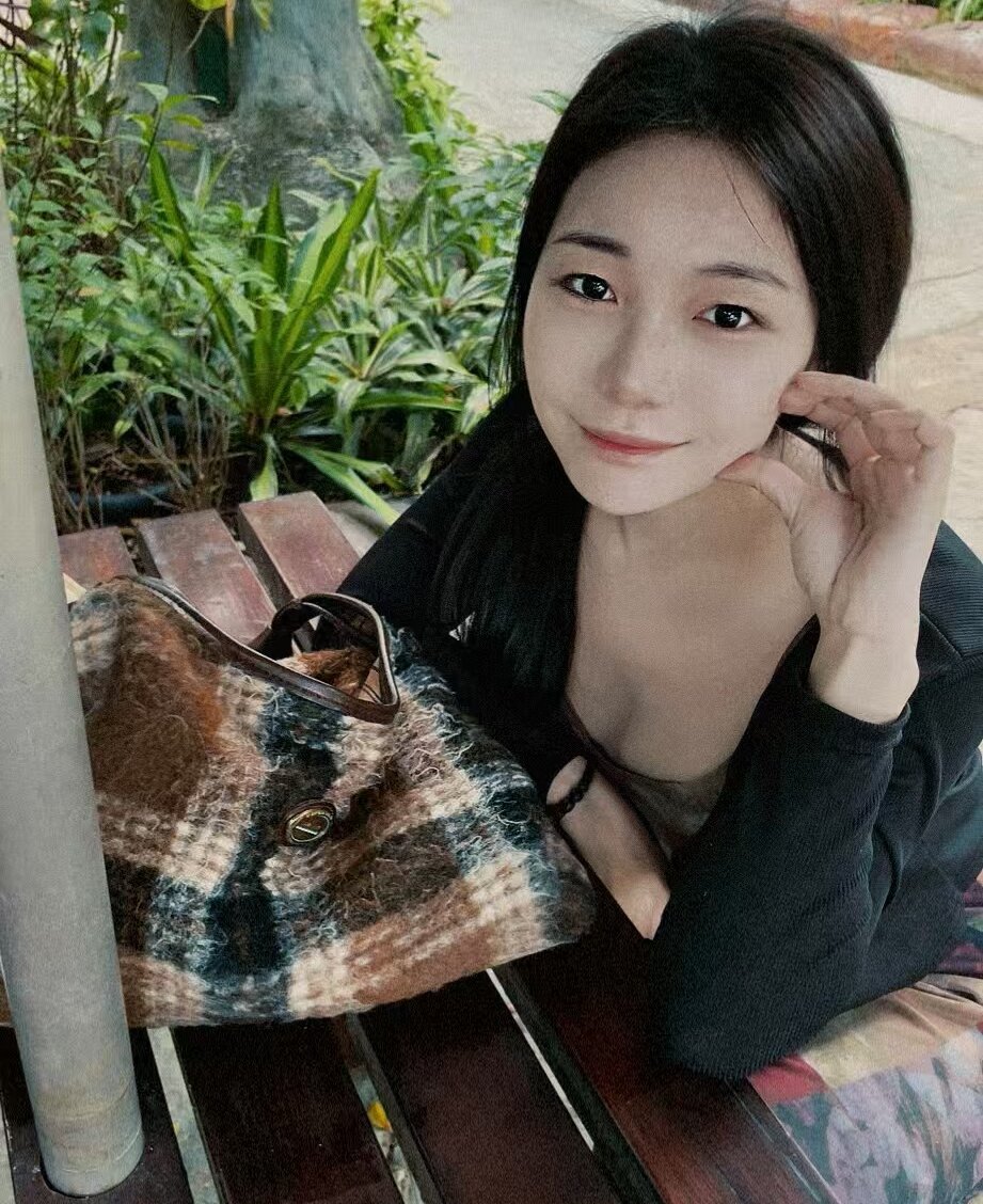 Xiao--Lin Chatroom