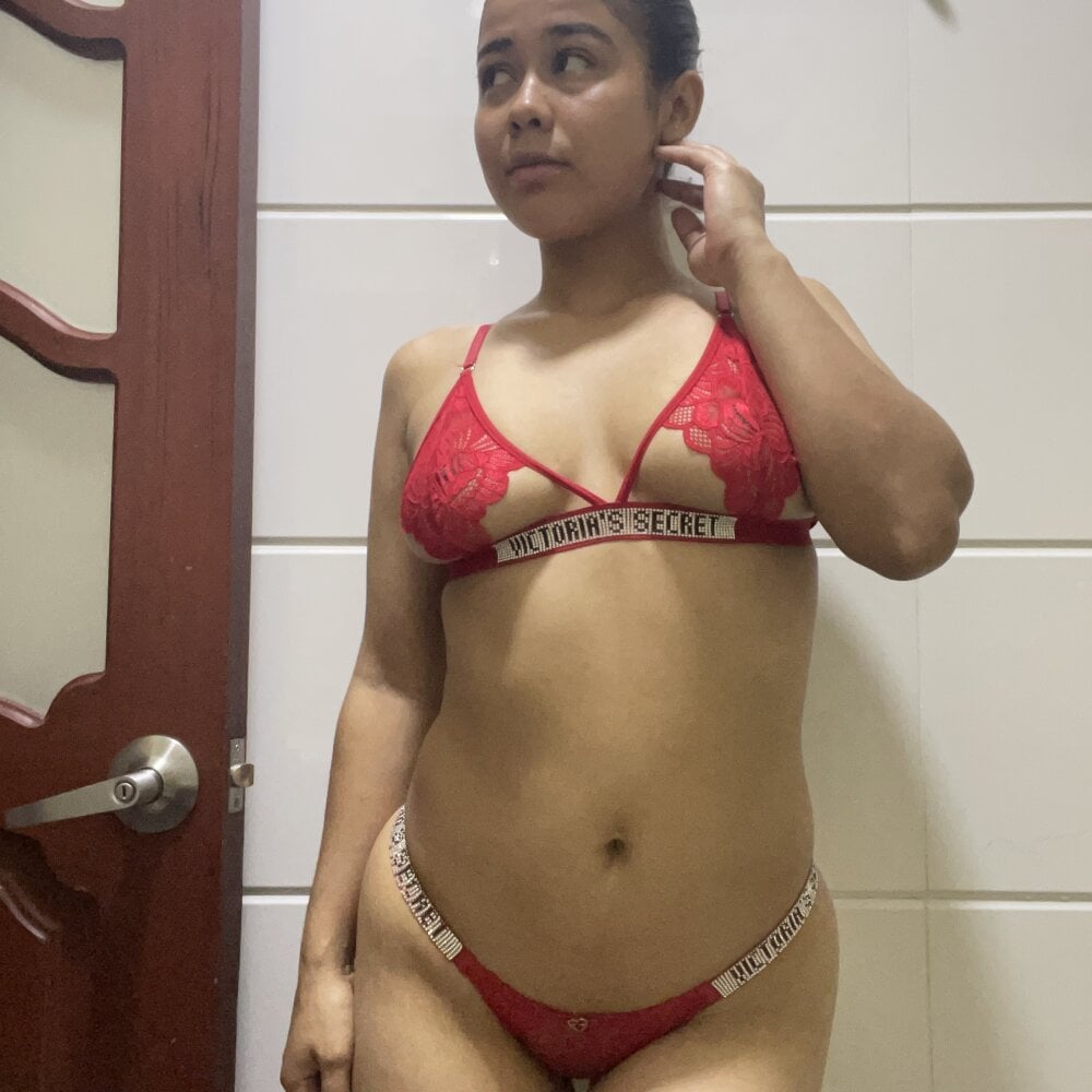 Xiomara09 Chatroom