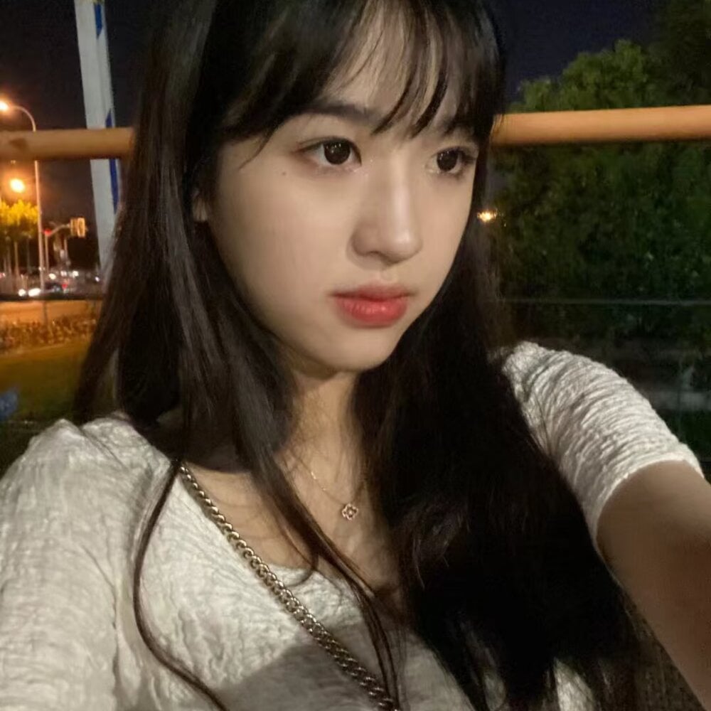 Xixi--chloe Chatroom