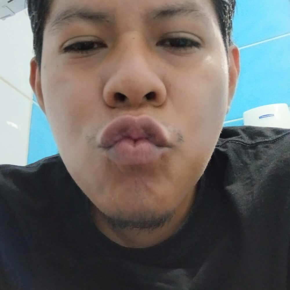 Xkaliente93 Chatroom