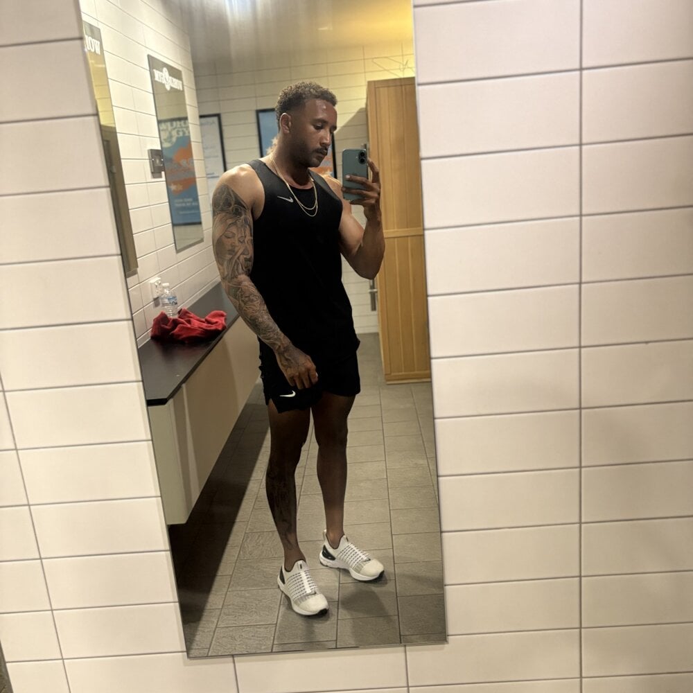 YBM-ACTUP1243 Chatroom