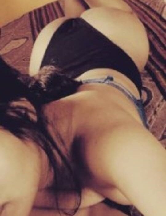 YOUR_GIRLFRND Chatroom