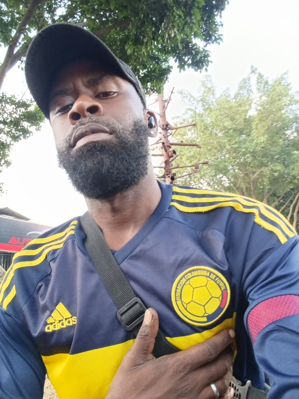 Yairelnegro Chatroom