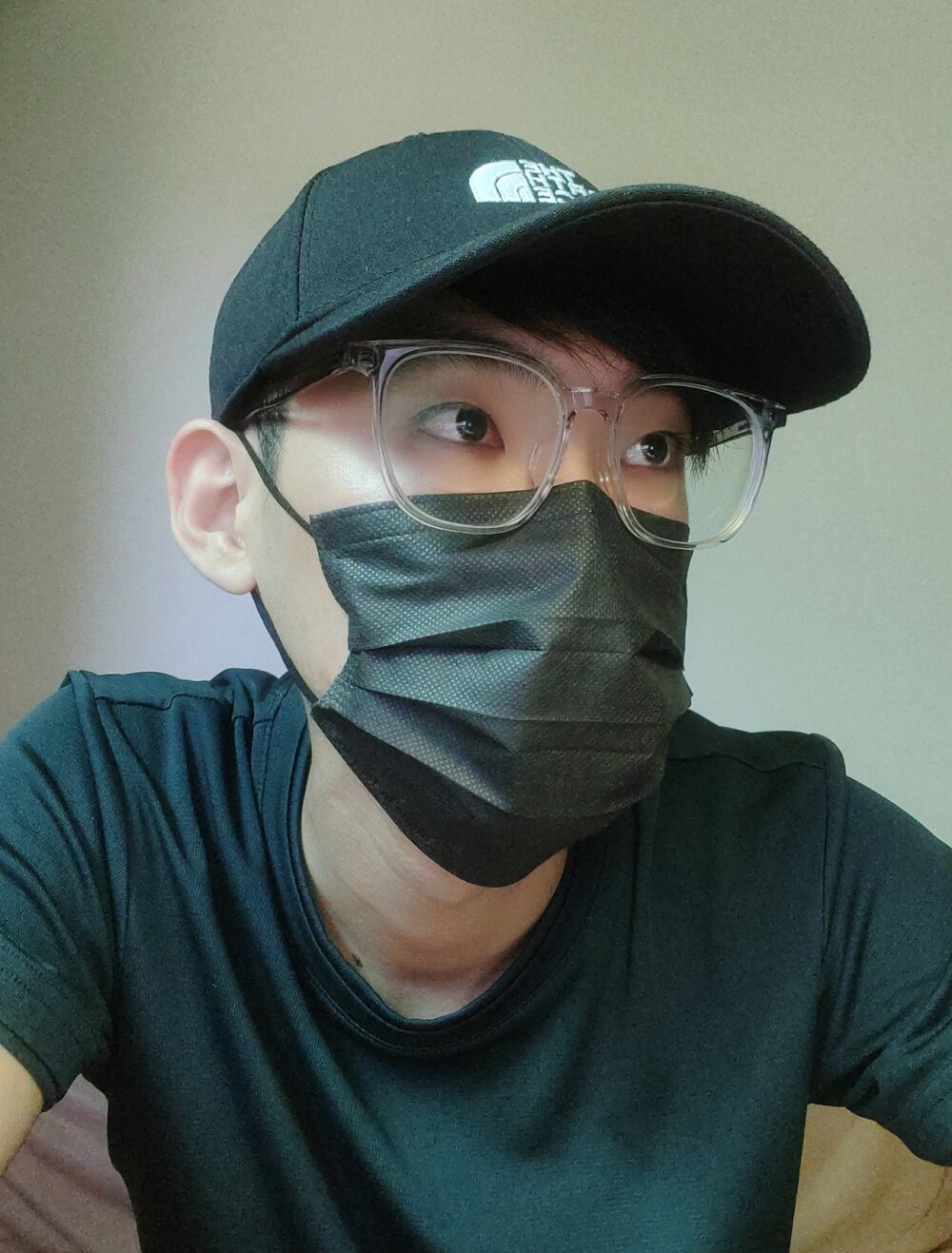 Yang_1069 Webcam Profile Picture Yang_1069 Chatroom