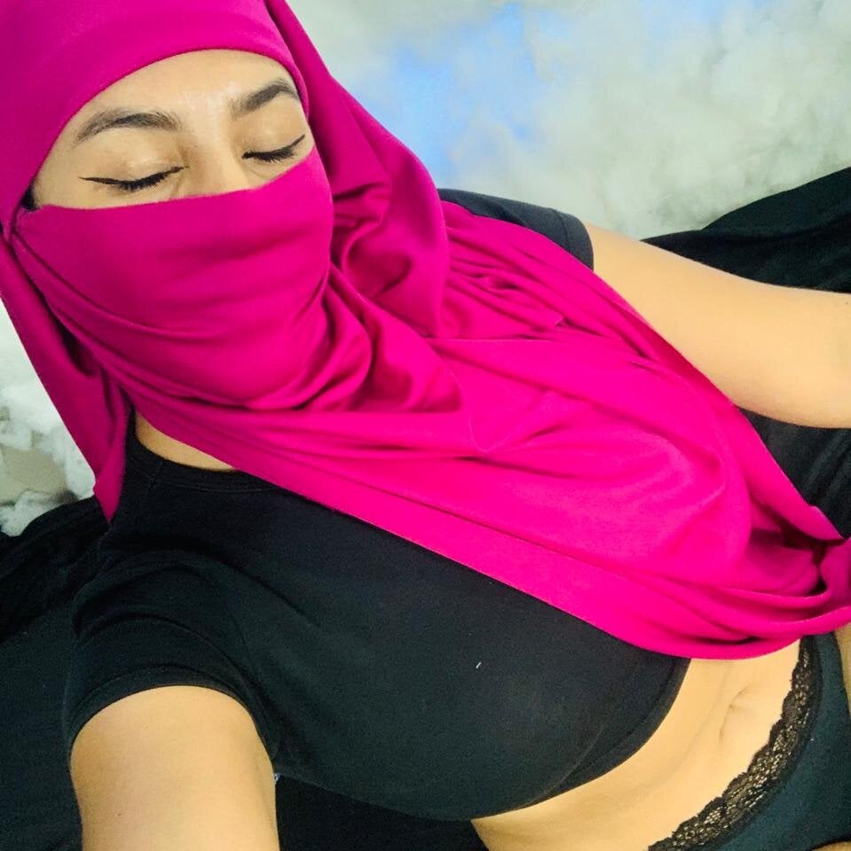 Yara_Mahoma Chatroom