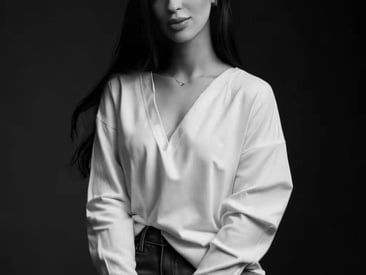 yasminabrunette