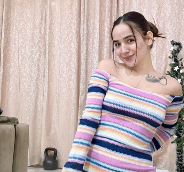 Yassmine28 Chatroom