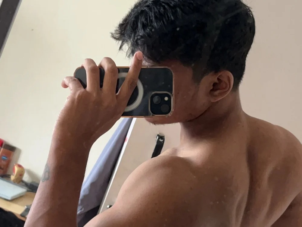 YoungCock63 Chatroom