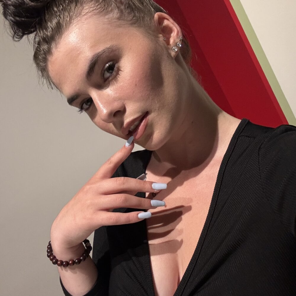 YoungKira19 Chatroom