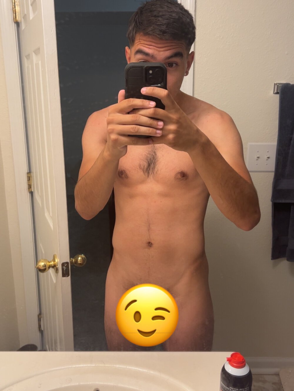 YoungNhorny2004 Chatroom