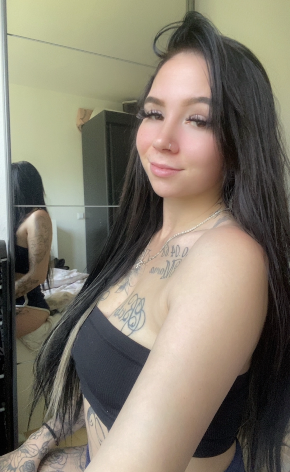 YoungZoexx Chatroom
