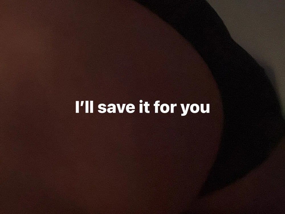 YourFavoeite_Milf Chatroom