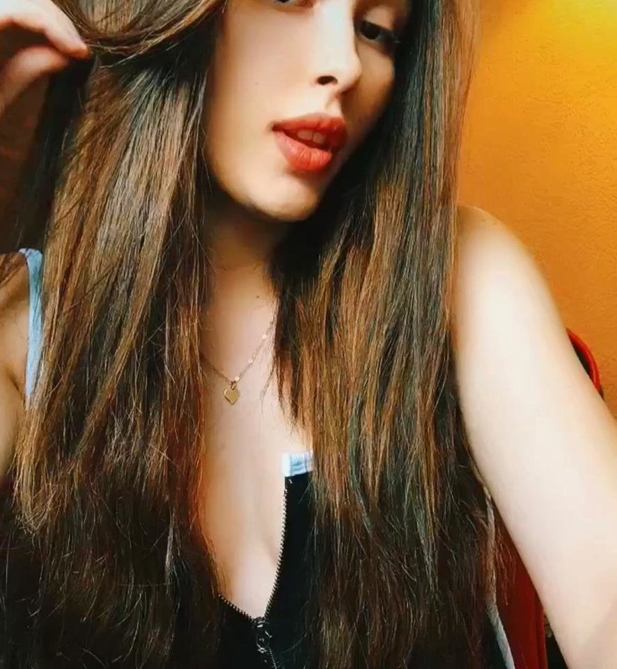 YourGoodGirl Chatroom