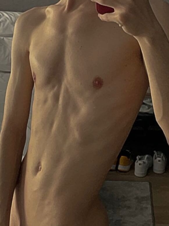 YourHotStudent Chatroom