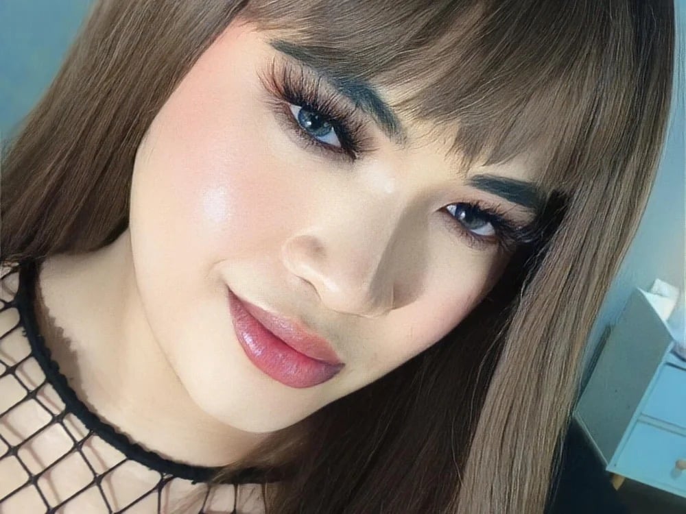 YourQTstella Chatroom