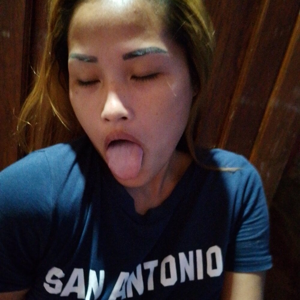 Your_Hotasian Chatroom