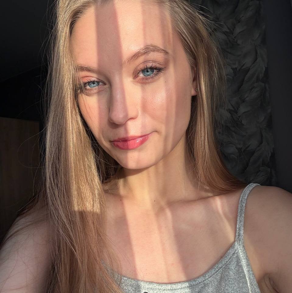 Your_hot_angel_ Chatroom