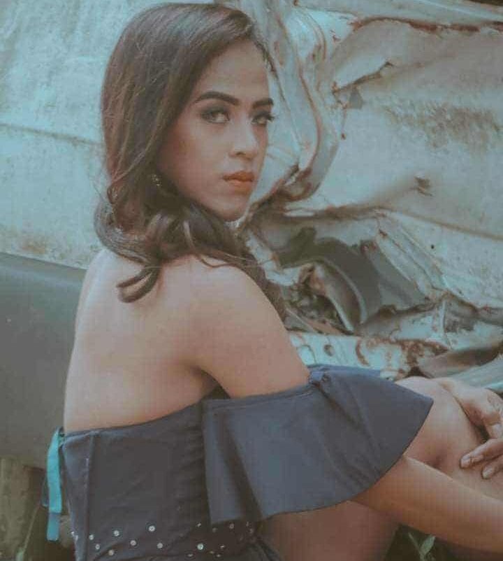 Yourscarlette_Slut Chatroom