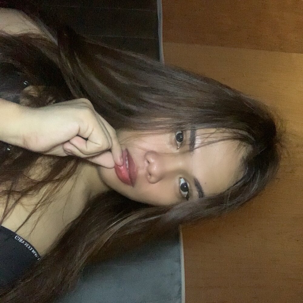 Yourtransalexa25 Chatroom