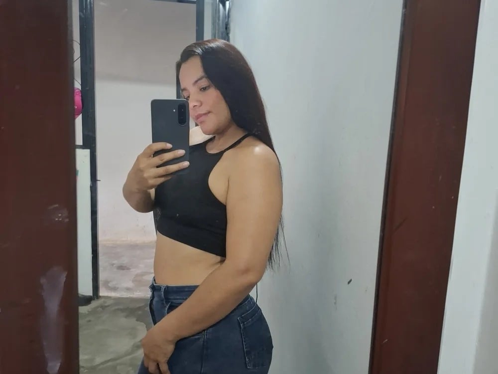 Yuli6x9 Chatroom