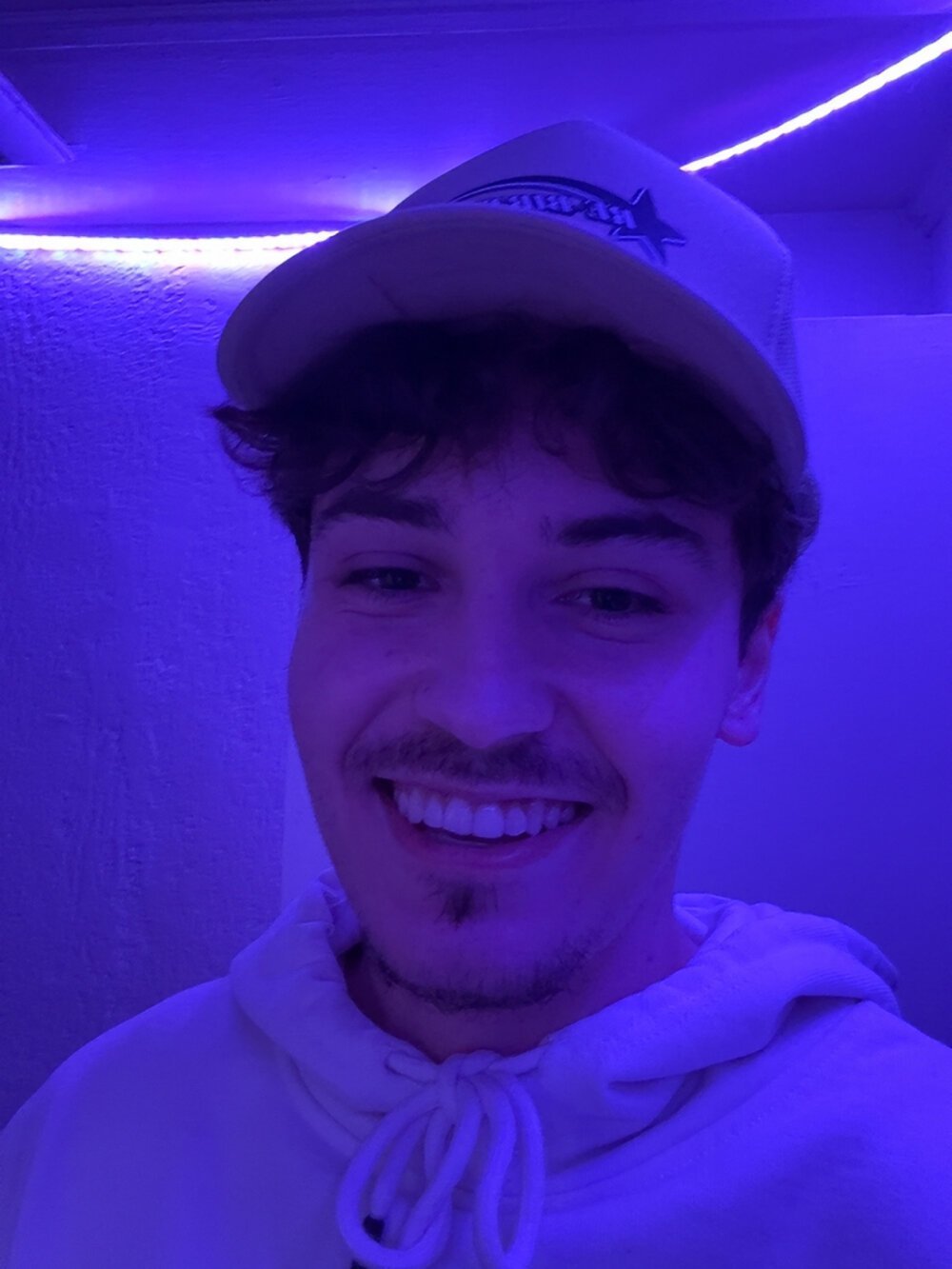 Yungstudbev Chatroom