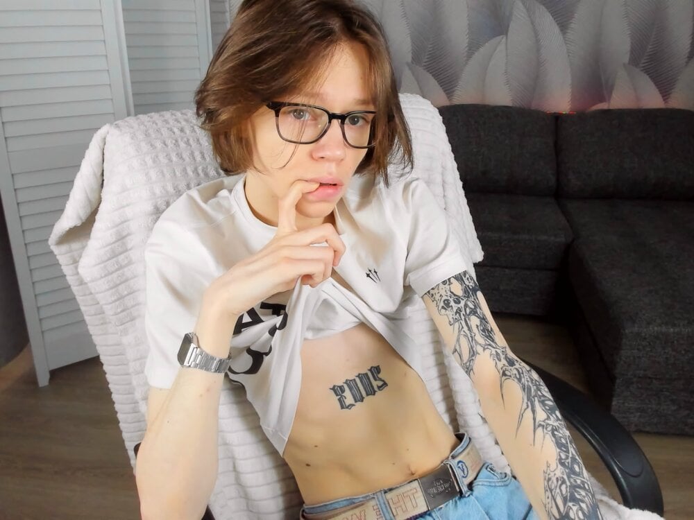 Yuriy_Davis Chatroom