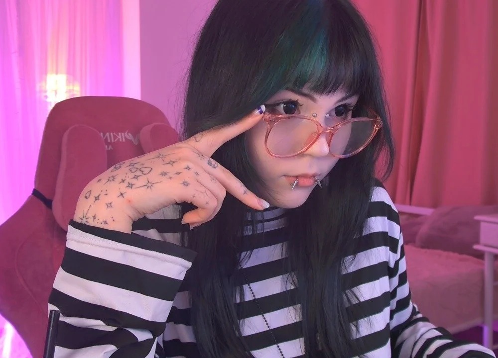 Yuvelli Chatroom
