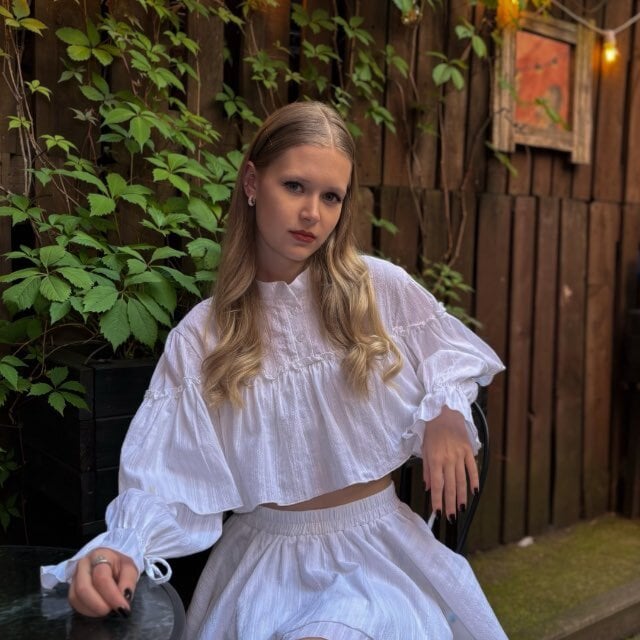 ZaidaSchwarten Chatroom