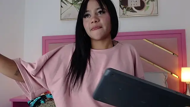 Zaira_Angel Chatroom