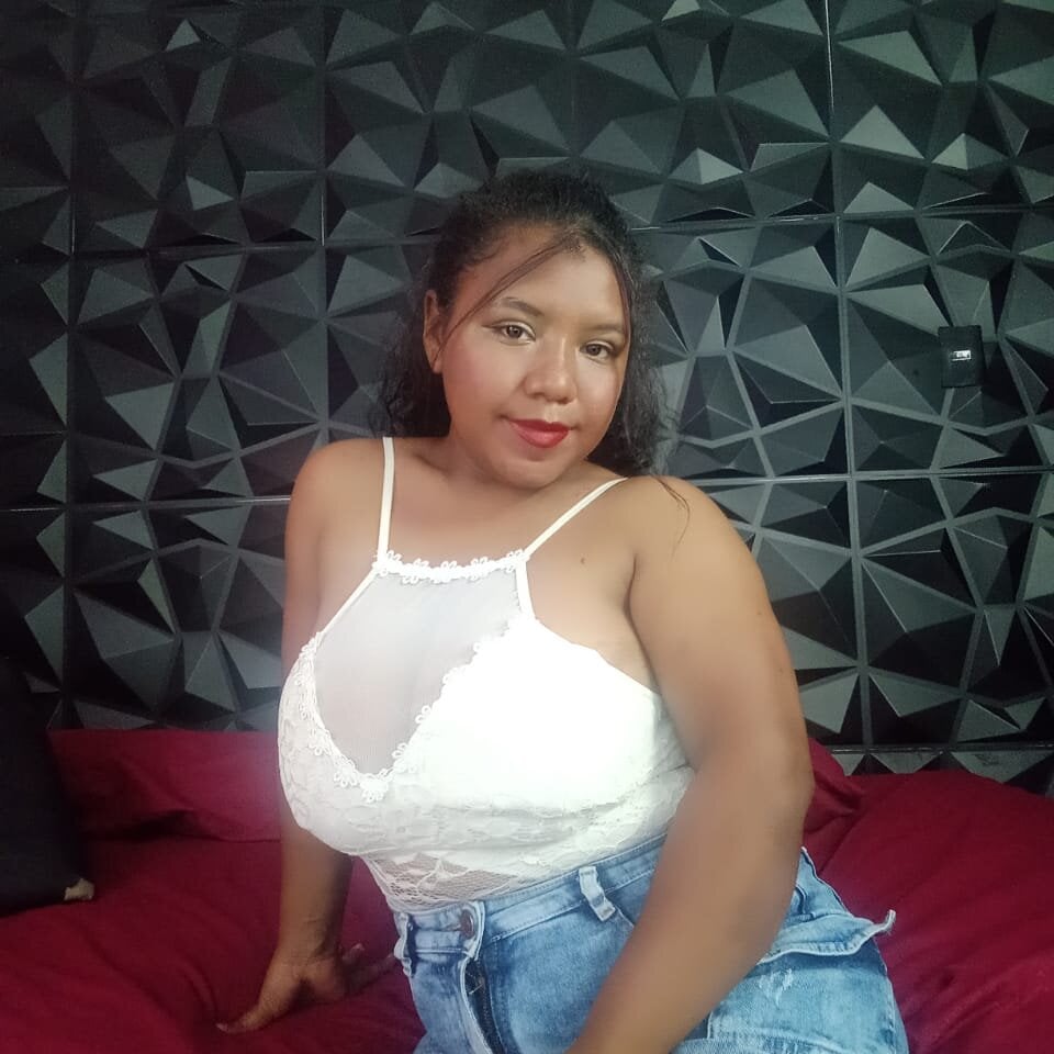 Zaira_Frost Chatroom