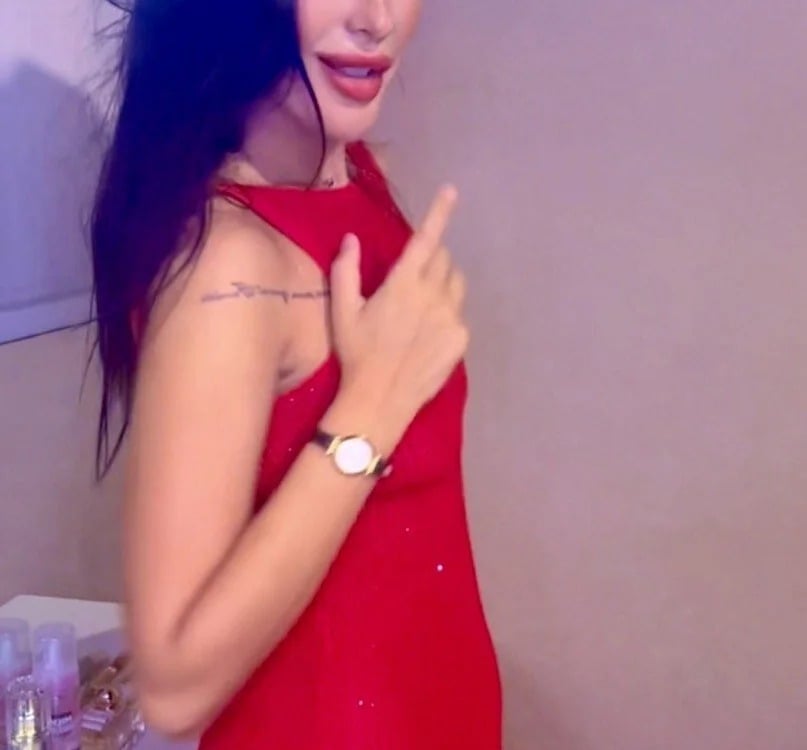Zaniyaa Chatroom